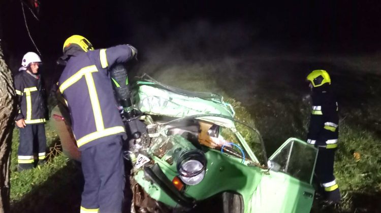 Accident în plină noapte la Ungheni: șofer de 37 de ani, scos dintre fiare de salvatori