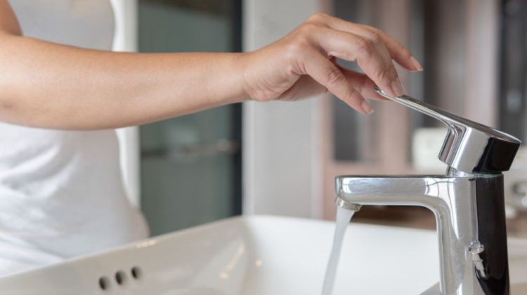 Apa și canalizarea se scumpesc cu peste 35% la Căușeni: ANRE a aprobat noile tarife