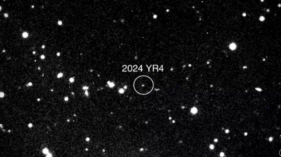 Un asteroid ar putea lovi Luna. Cercetătorii se întreabă dacă ar trebui să-l distrugă cu o bombă nucleară