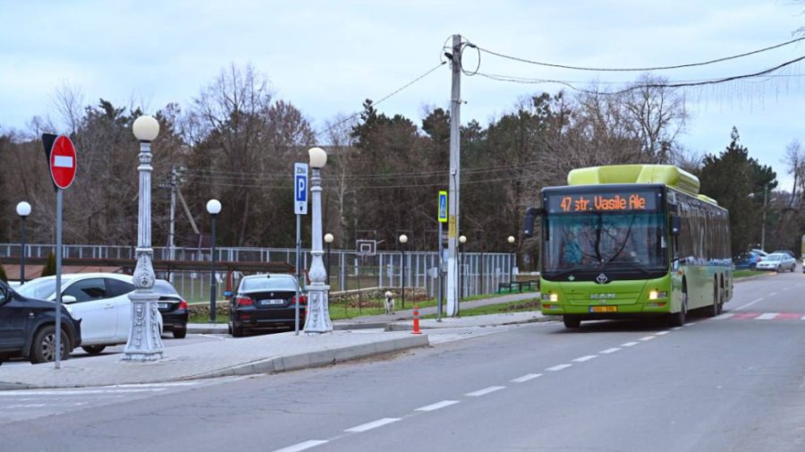 FOTO Elevii din Ciorescu nu vor mai aștepta în stații: Autobuzele 47 și 48 își schimbă orarul