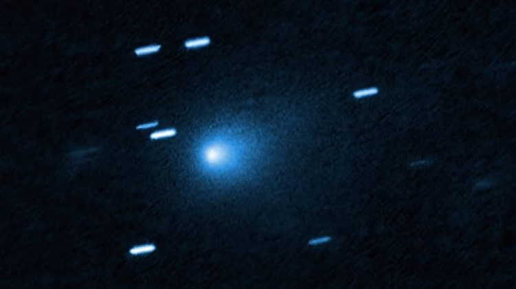 Obiectul misterios care traversează rapid Sistemul Solar. Ce știm despre 3I/ATLAS, cometa care zboară cu 61 km pe secundă
