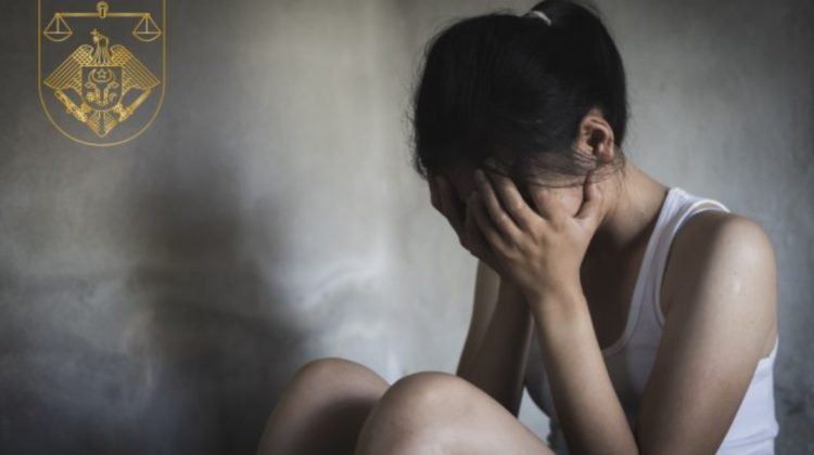 Copilă de 12 ani, violată de un bărbat pe care l-a cunoscut pe internet. Procurorii i-au dat 15 ani de închisoare