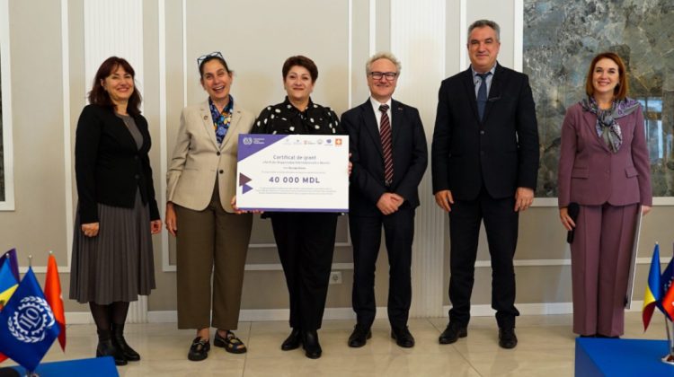 Douăsprezece femei din Ungheni vor deschide creșe pentru copii mici