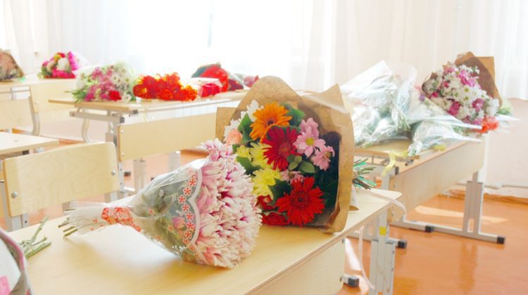 Ministerul Educației, mesaj pentru profesori: Fără bani și cadouri de la elevi