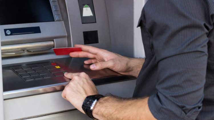 Cazurile de fraude bancare s-au dublat în 2025. Poliția lansează o campanie de informare