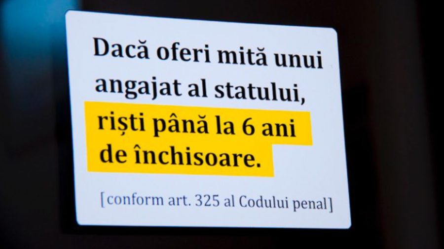 Bani în pașaport „pentru ceai”. Un bărbat a încercat să mituiască polițiștii de frontieră