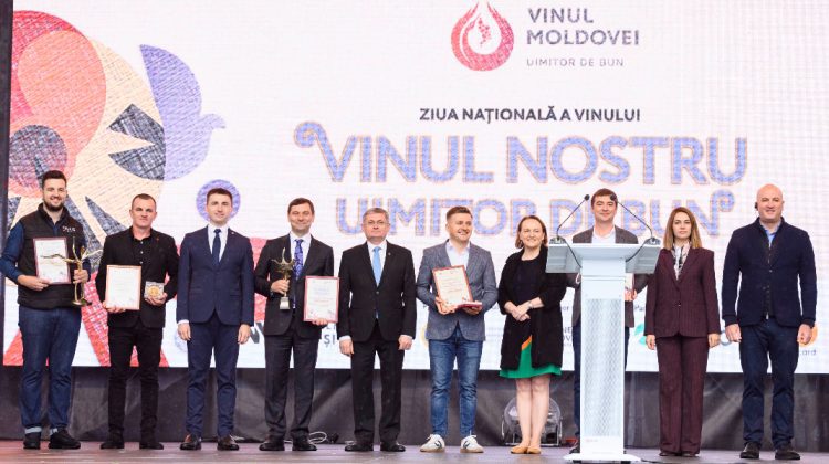 FOTO Ziua Națională a Vinului 2025: Două noi distincții acordate pentru meritele vinificatorilor