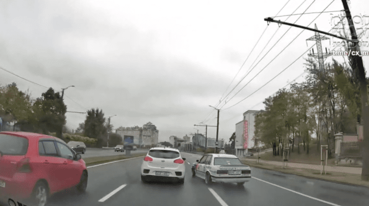 Pericol public! VIDEO cu momentul în care un șofer face drift pe bulevardul Dacia, în plin trafic