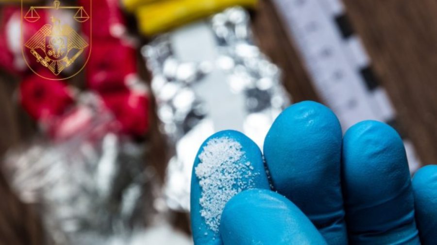 Distribuiau droguri în proporții deosebit de mari în Capitală prin Telegram: Trei bărbați, condamnați