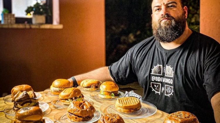 Cel mai scump hamburger din lume costă peste 9.000 de euro. Poate fi gustat doar pe invitație