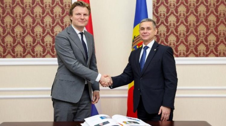 Întrevedere la Ministerul Apărării: Nosatîi și Brekelmans discută despre securitatea regională și cooperarea bilaterală