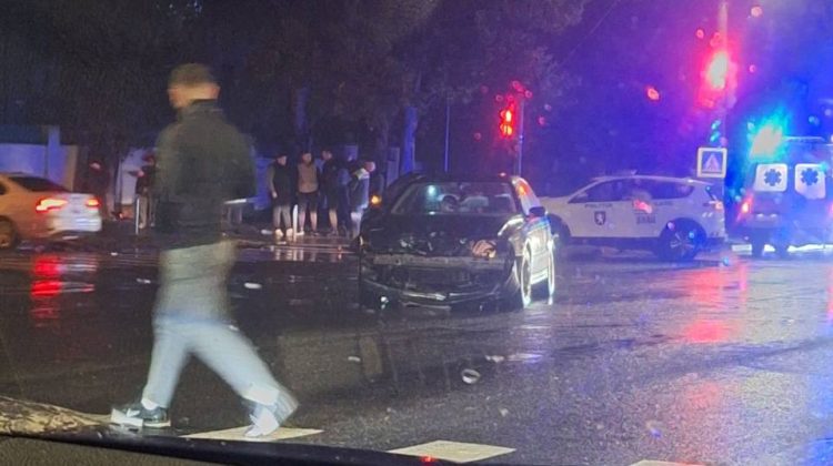 VIDEO Accident grav la intersecția Paris cu Alba Iulia: Șoferii implicați s-au luat la bătaie