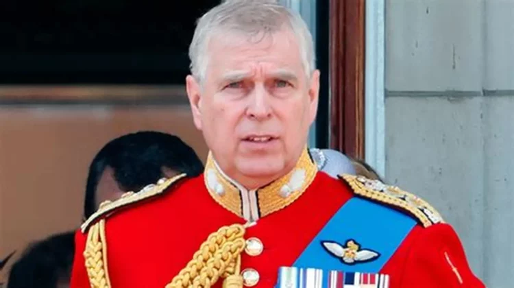 Prințul Andrew renunță la toate titlurile regale, inclusiv la cel de Duce de York, sub presiunea scandalului Epstein