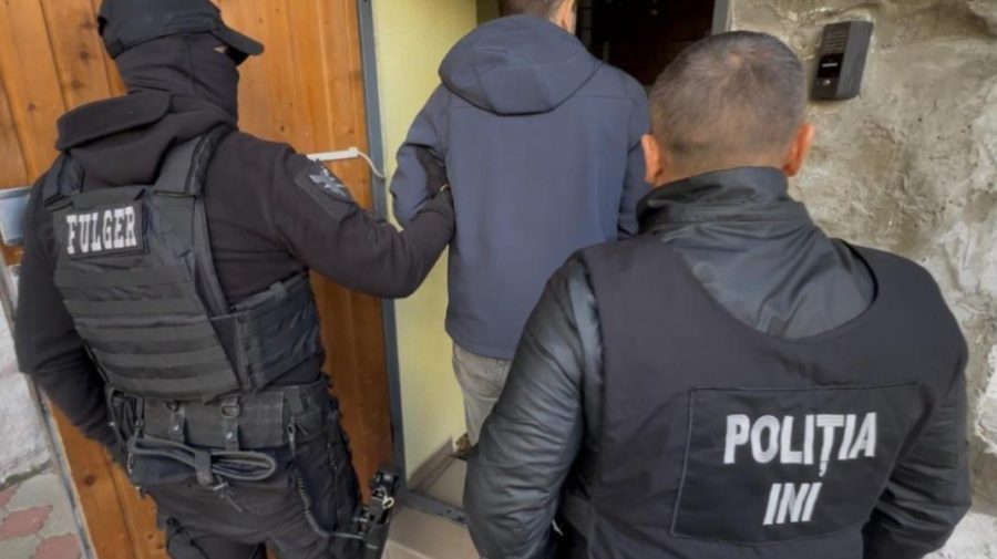 VIDEO Escrocherie uriașă în domeniul imobiliar: Trei persoane, inclusiv un cetățean rus, reținute