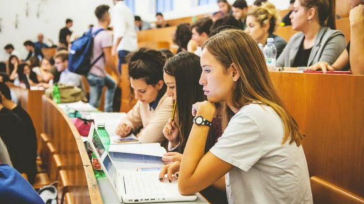 Universitățile din Moldova atrag tot mai mulți studenți din țări precum India, Franța și Maroc