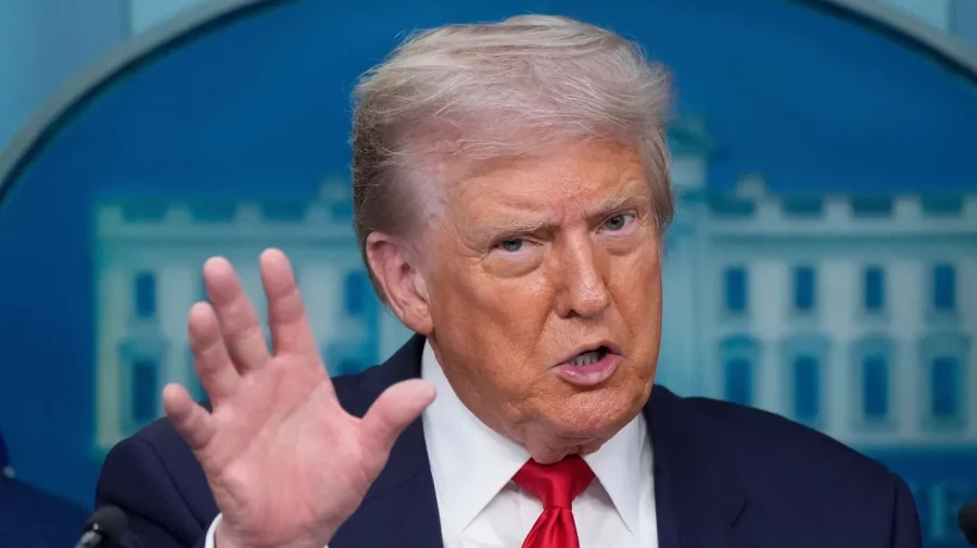 Tentativa lui Trump de concediere a funcționarilor în timpul crizei bugetare, blocată de un judecător