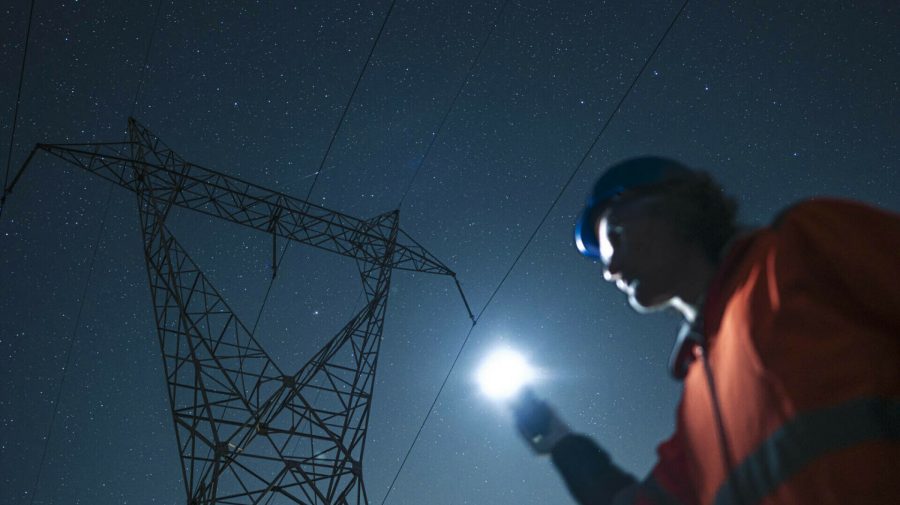 Pene de curent în aproape toată Ucraina după noile atacuri ruseşti. Zelenski: „Moscova vrea să semene haos”