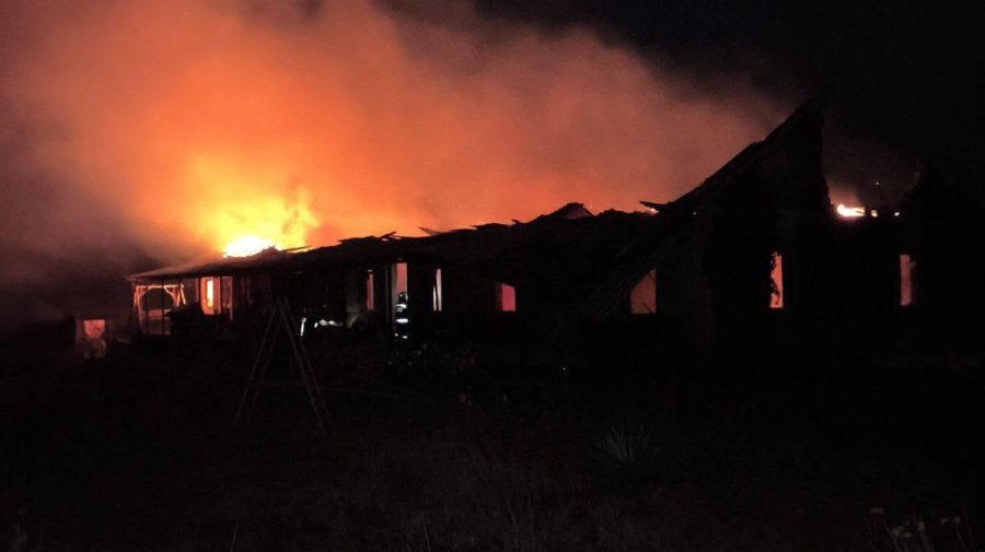 FOTO Incendiu în nordul țării: Pompierii au prevenit o explozie periculoasă