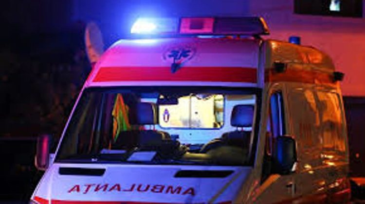 VIDEO Ambulanță implicată într-un accident rutier în capitală