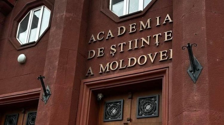 Gala premiilor AȘM 2025: Cercetători moldoveni recompensați pentru realizări științifice remarcabile