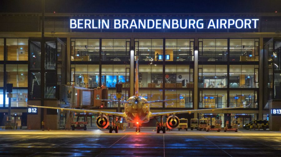 Alertă pe Aeroportul din Berlin: Mai multe zboruri au fost suspendate timp de aproape două ore, din cauza unei drone