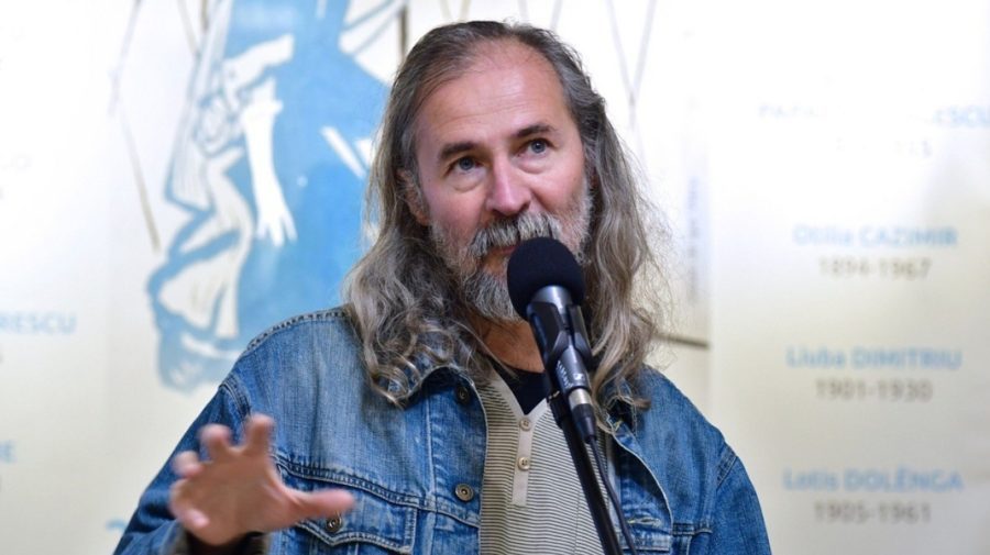 Franța a oferit unui scriitor moldovean titlul de Cavaler al Ordinului Artelor și Literelor