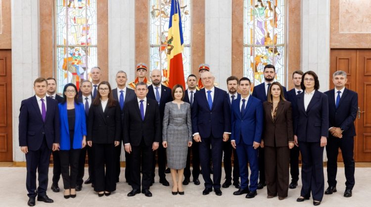 Noul program de guvernare respectă neutralitatea și promite o armată capabilă să facă față provocărilor regionale