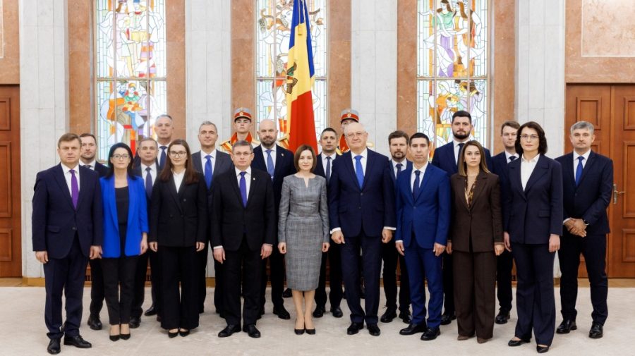 Noul program de guvernare respectă neutralitatea și promite o armată capabilă să facă față provocărilor regionale