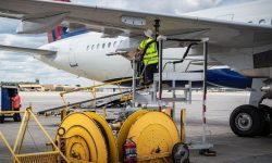 Autoritatea Aeronautică Civilă a autorizat AIC să furnizeze combustibil pentru aeronave