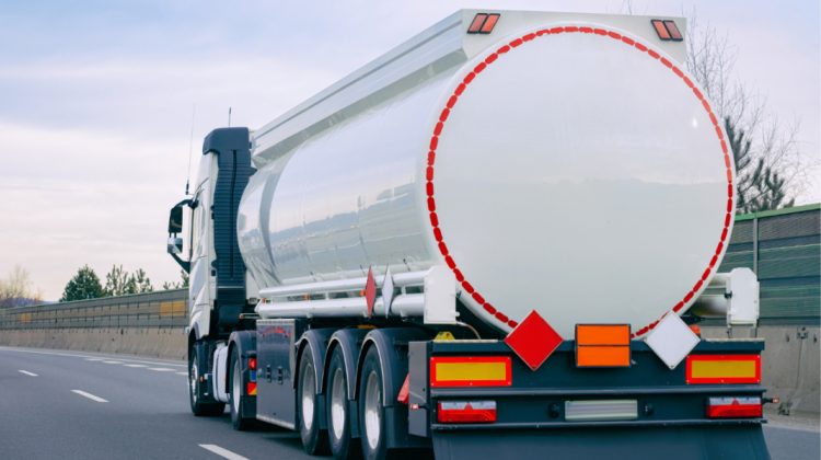 Efectul sancțiunilor anti-Lukoil: Motorina s-a scumpit cu 83 de bani în zece zile