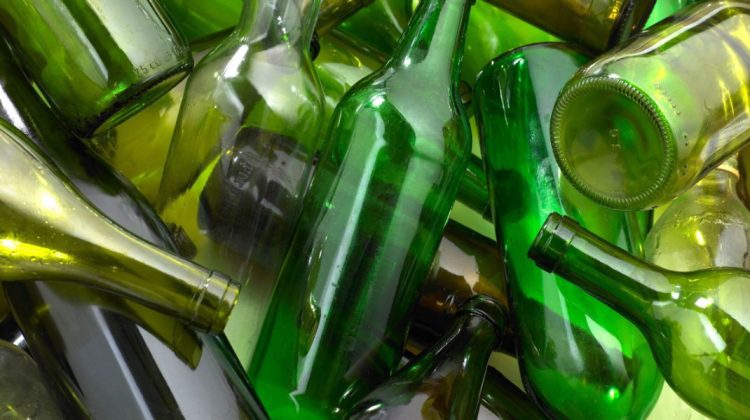 Returnezi ambalajul, primești 2 lei. Sistem nou de reciclare în Republica Moldova