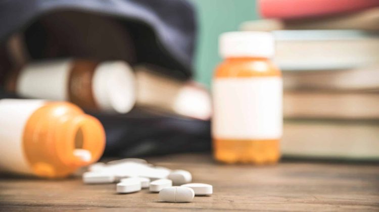 VIDEO Drogurile, o problemă tot mai gravă: Ion Ceban cere lecții de prevenire în școli