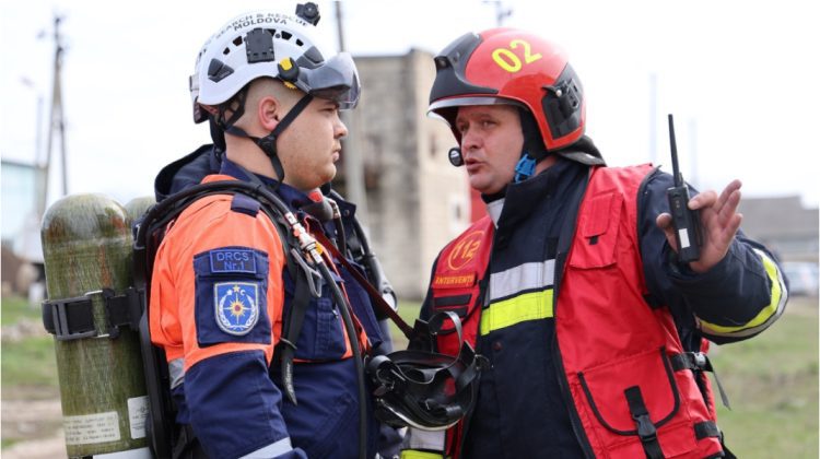 Exercițiu tactic pe strada Muncești: IGSU a simulat stingerea unui incendiu de proporții