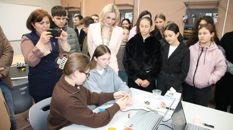 Laboratoare moderne pentru elevii din Drochia și Briceni, dedicate proiectelor inovatoare