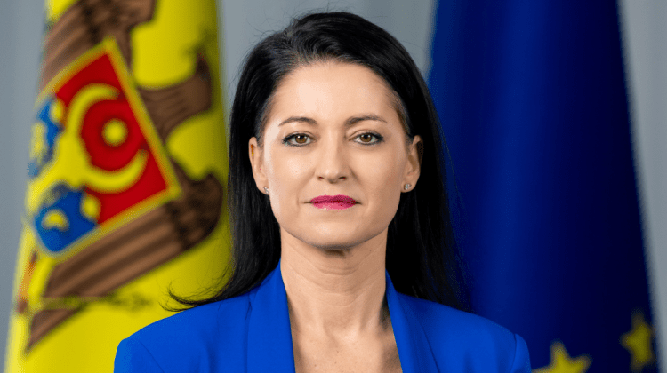 Ministra Muncii: Prioritatea Guvernului este să majoreze salariul minim pe economie la 10.000 de lei