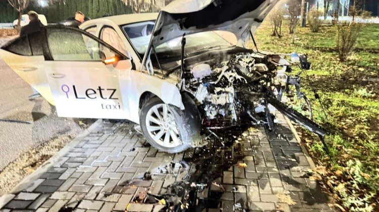 VIDEO Detalii despre accidentul de pe bulevardul Traian: Două persoane, spitalizate