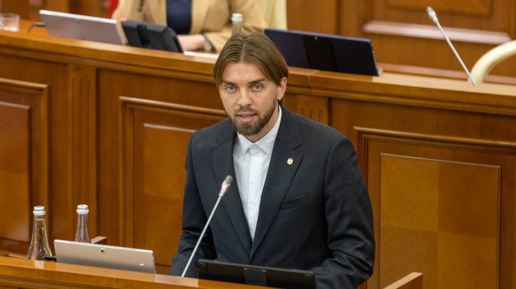 Potîrniche, care zicea că a „obosit să fie exploatat de părinți”, bate obrazul presei: Să fim atenți când creăm titluri