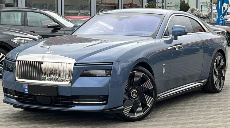 O mașină, cât trei apartamente! Un Rolls-Royce Spectre se vinde în Chișinău cu 549.900 de euro